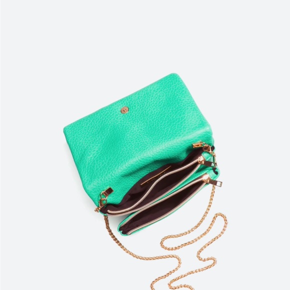 Clutch - Picture 2 of 5